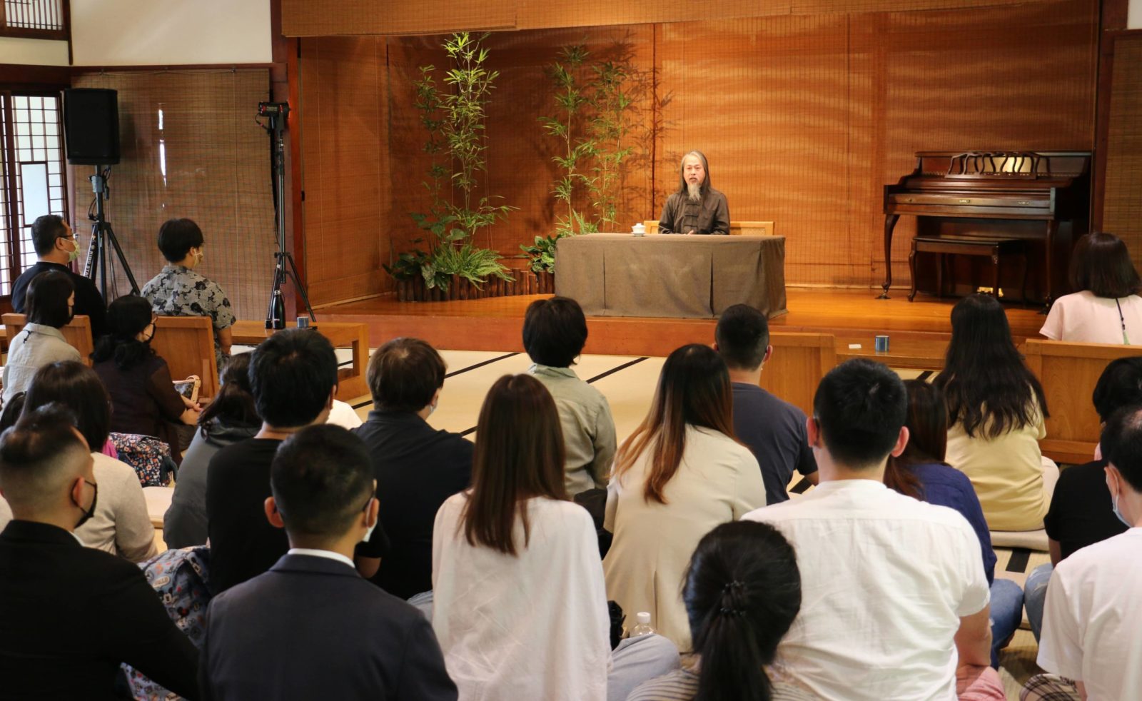 一場扭轉生命的心能講座－「弘聖靈覺禪師心能講座：中華文化與當代的鴻溝」