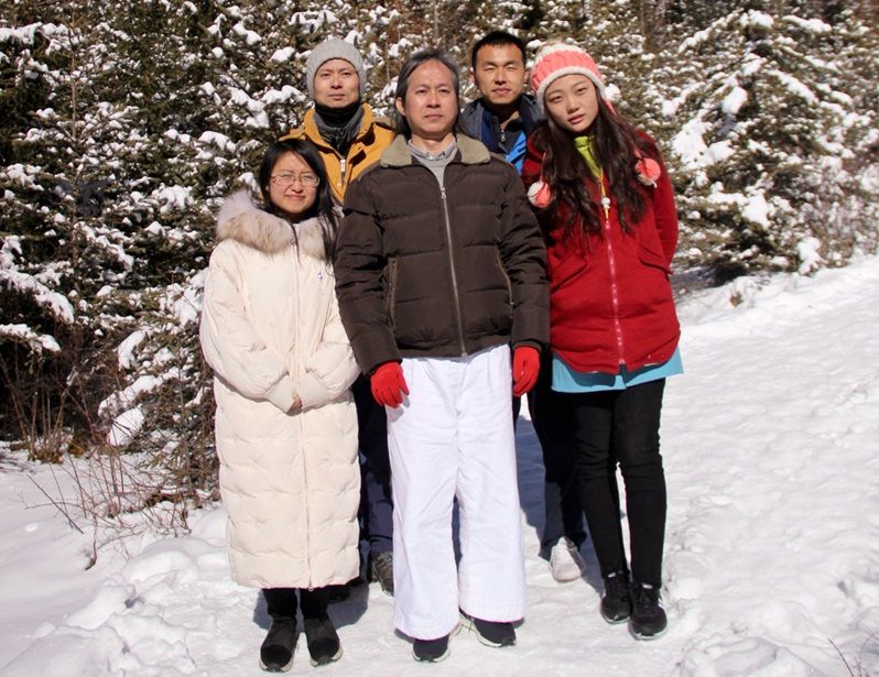 強直性脊柱炎患者結緣 弘聖上師 強直性脊柱炎患者結緣 弘聖上師