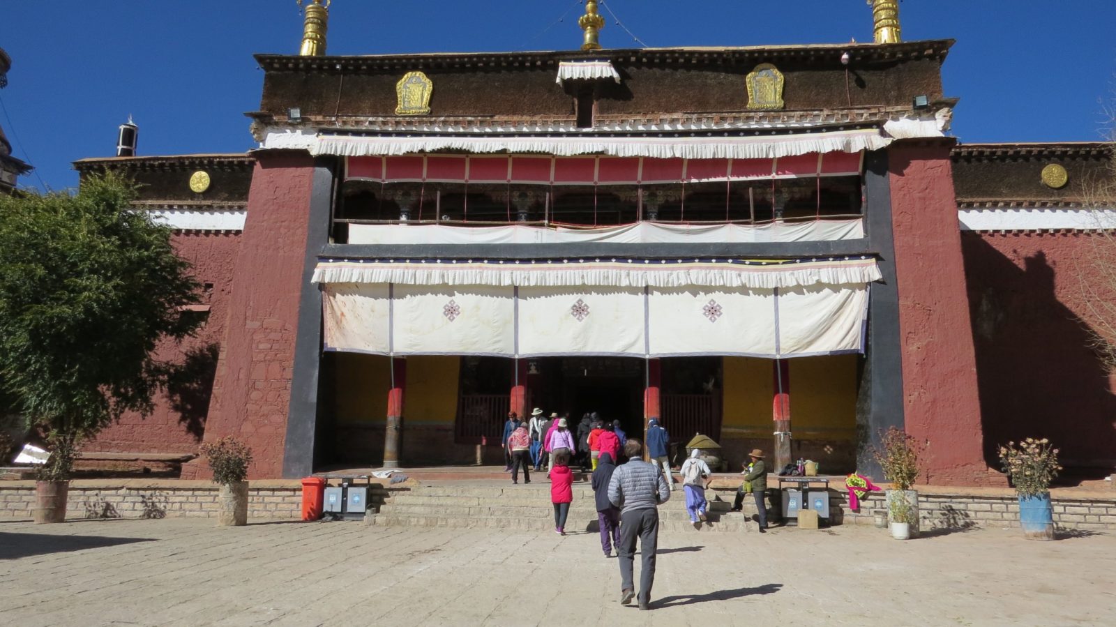 西藏西行─雲端上的八大弟子