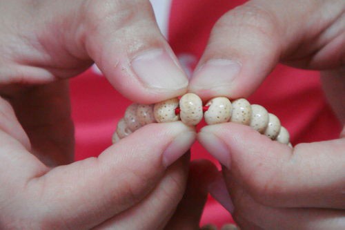 不可思議的音聲之＜裂開的佛珠又密合＞