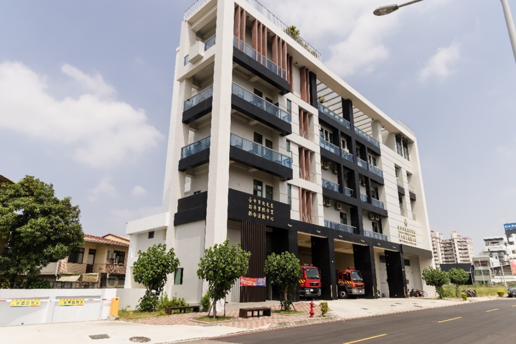 2025/8/2 一覺元【明覺法堂】—輕舟已過萬重山